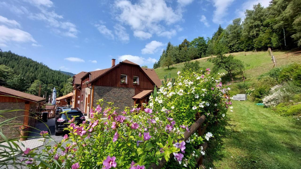U Veselé Lišky Maison d'hôtes *